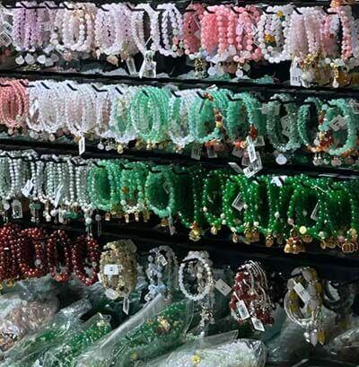 crystal bracelets inYiwu International Trade City