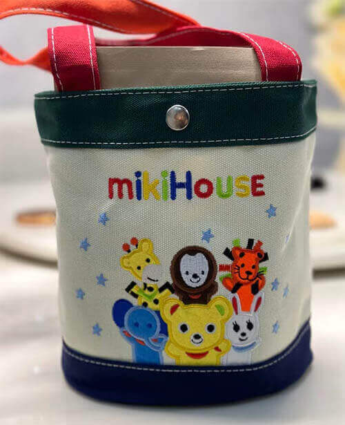 Embroidery pattern on bags