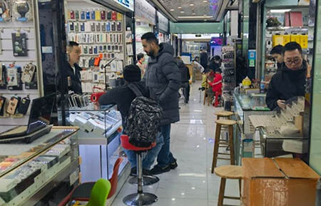foreigners in Guangzhou Electronics Markets